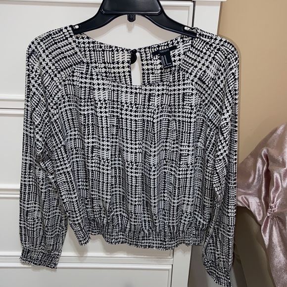 AMAZING CONDITION. Forever 21 Shirt - Picture 1 of 6